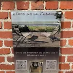 De La Falaise *