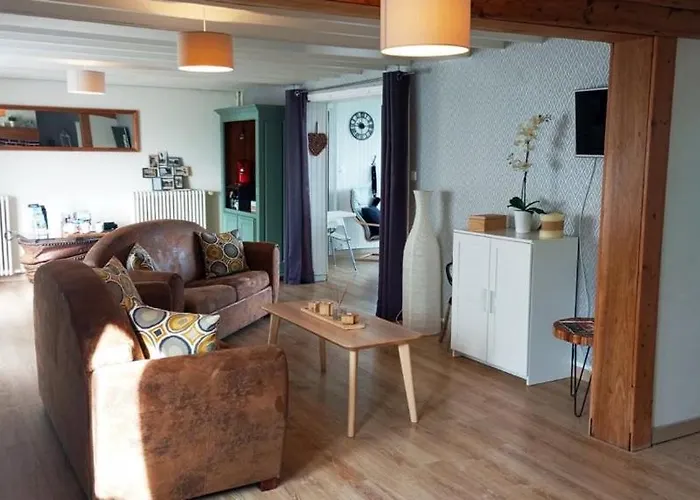 De La Falaise Holiday home *